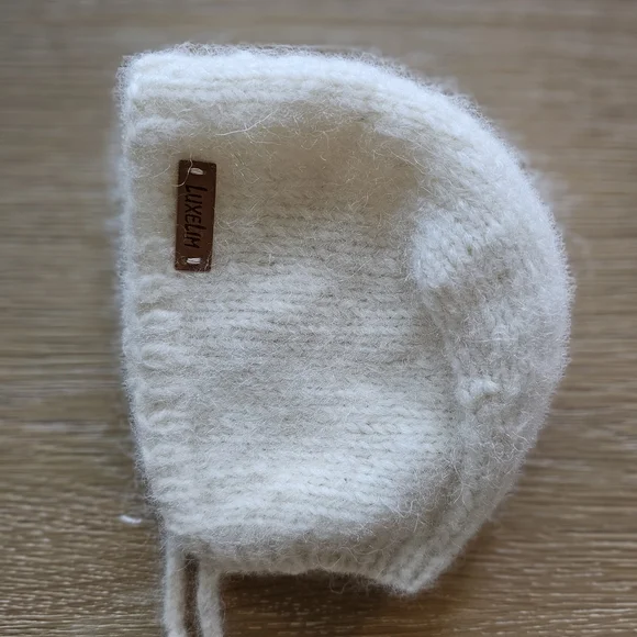 Luxelim Angora Hand Made Bonnet - Picture 2 of 4